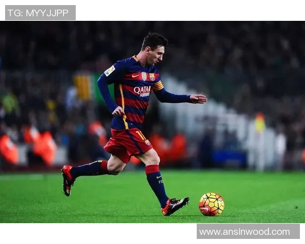 全球足球巨星风采揭秘：他们的成就与传奇故事