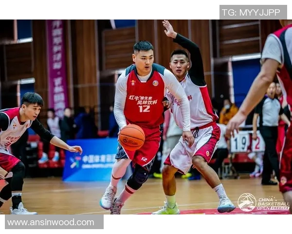 成都篮球队在城市联赛中的默契配合与战术执行全面解析 成都篮球队在城市联赛中的默契配合与战术执行全面解析