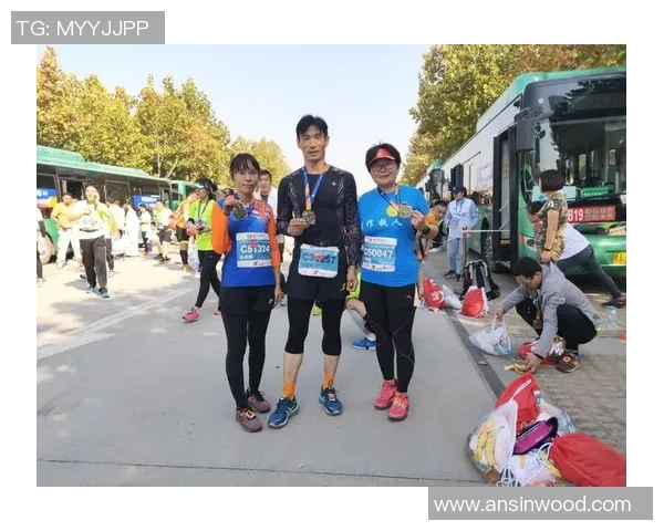 深度对话：吴秀英如何在足球世界中追寻梦想与坚持的故事