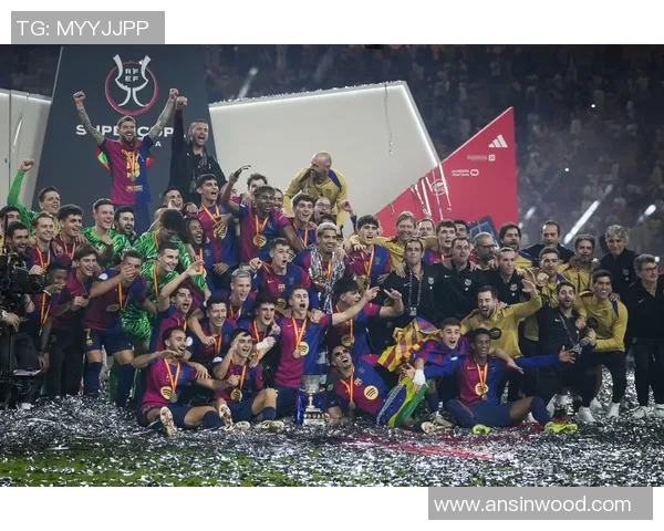 足球明星与经典区域图标的完美结合展现体育文化魅力 足球明星与经典区域图标的完美结合展现体育文化魅力