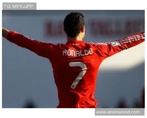 足球明星时尚着装风格大揭秘展现球场外的魅力与个性