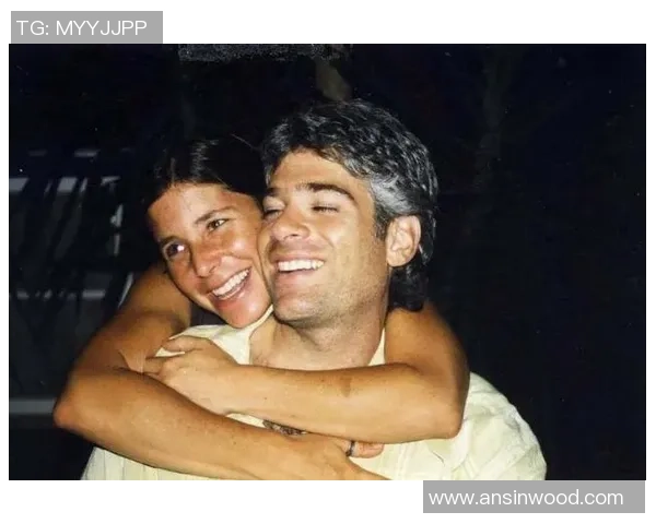 足球明星的藏族女友揭秘她的爱情故事与生活点滴 足球明星的藏族女友揭秘她的爱情故事与生活点滴